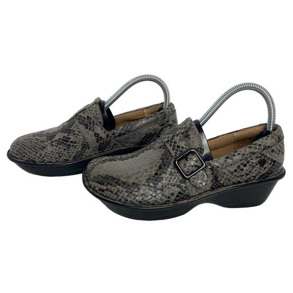 Nurse Mates  Women's Snake Print  Gelsey Non-Slip Pillow Top Shoes Size 7 M - Picture 1 of 8
